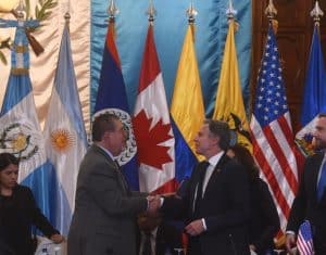 presidente Bernardo Arévalo y secretario de Estado, Antony Blinken