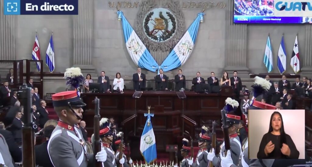 sesión solemne por aniversario de la Constitución en el Congreso