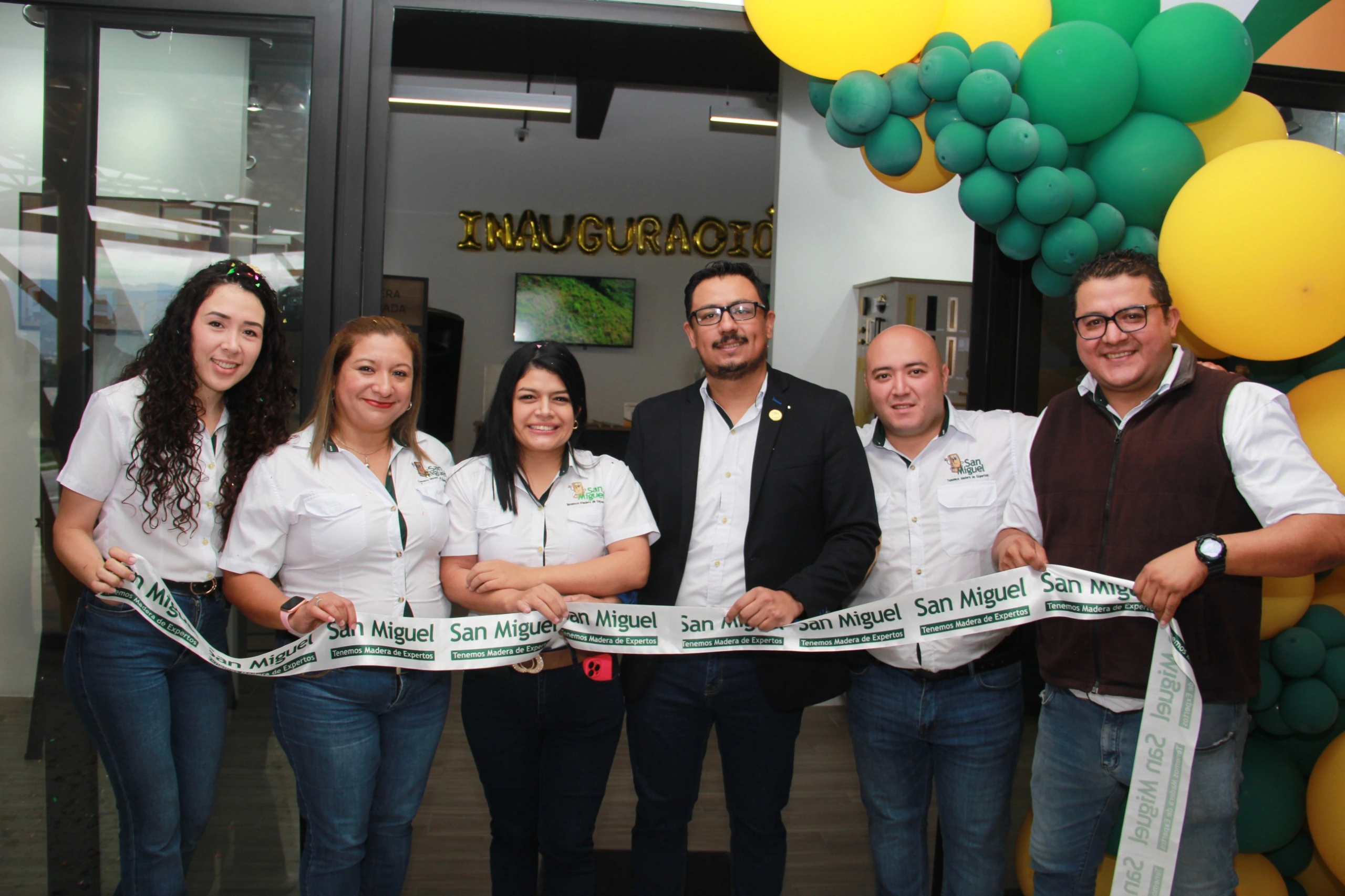 Inauguración tienda San Miguel EXPRESS en Villa Nueva