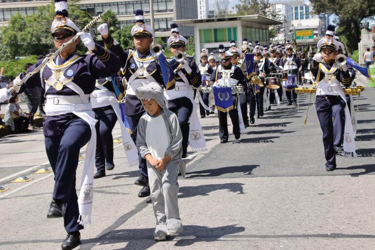 Desfile de la PNC 008