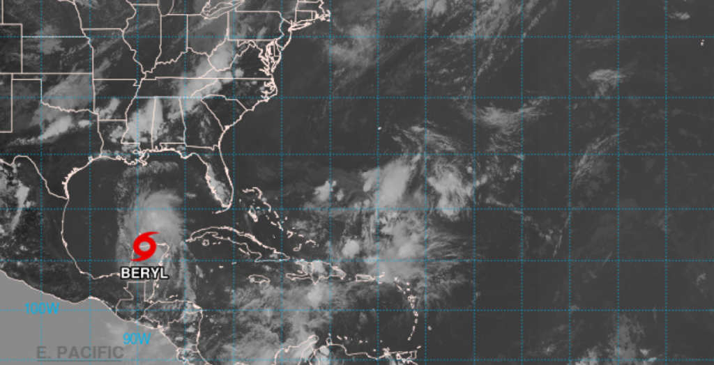 Huracán Beryl se degrada a tormenta tropical