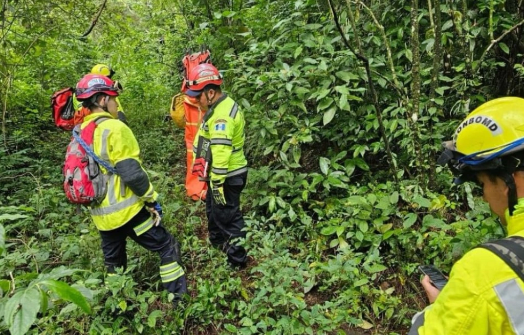 búsqueda de avioneta en faldas del volcán de Agua