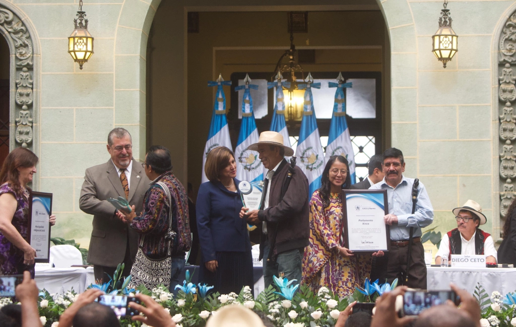 Gobierno entrega orden “Miguel Orrego Corzo” a las autoridades indígenas