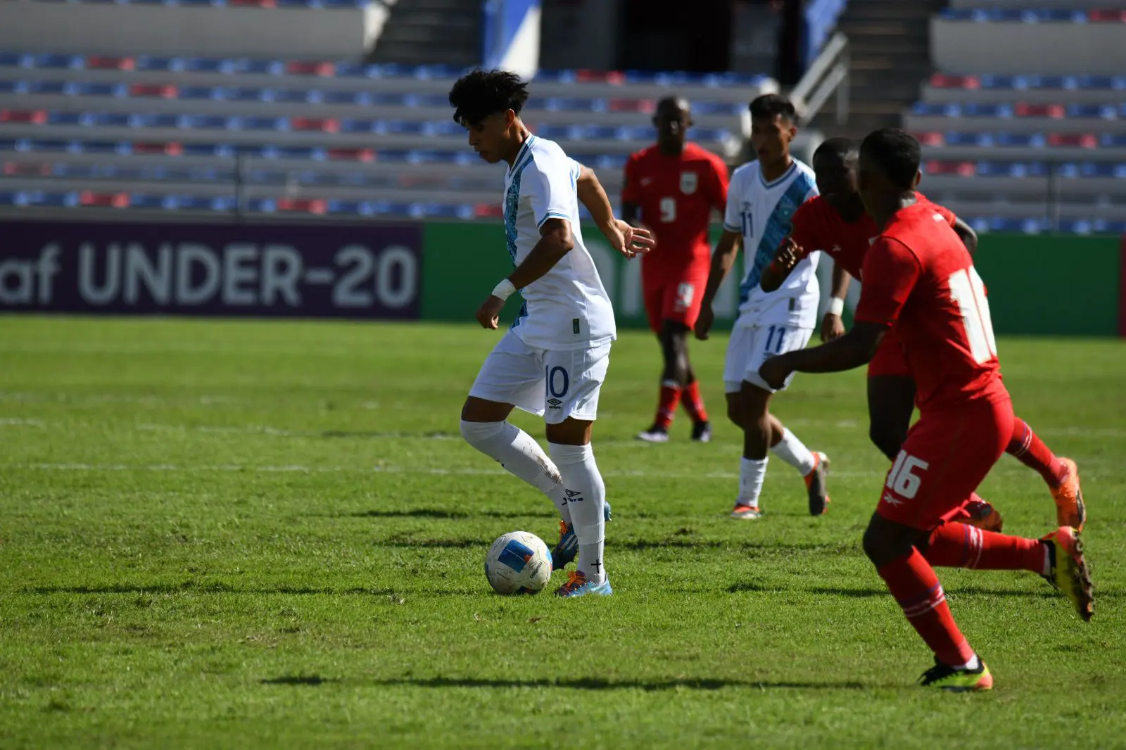 seleccion-nacional-de-guatemala-ante-panama-premundial-concacaf-julio-2024 (2)