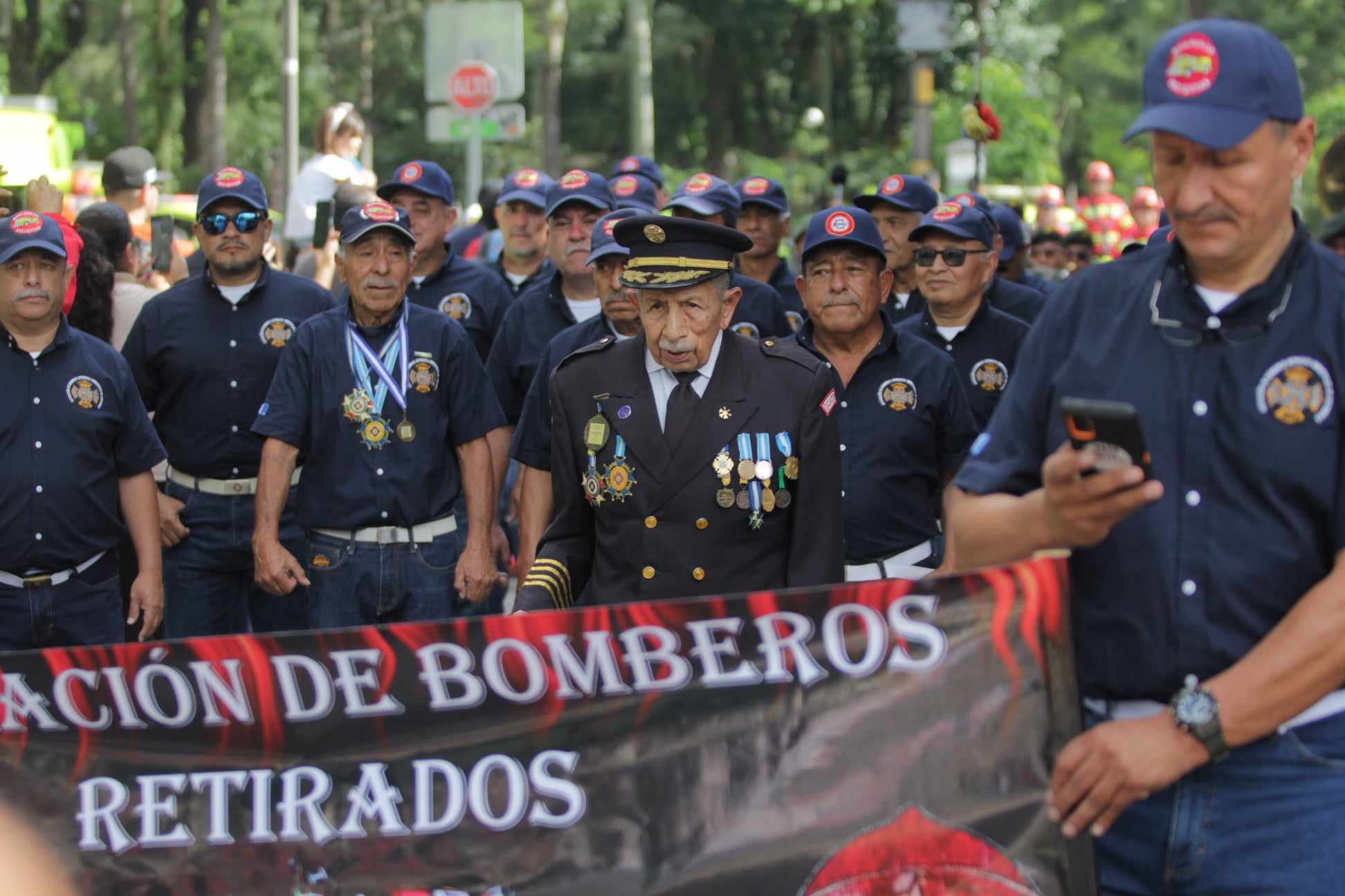 El desfile partió del Parque Jocotenango hacia la Plaza de la Constitución. Foto: Alex Meoño.