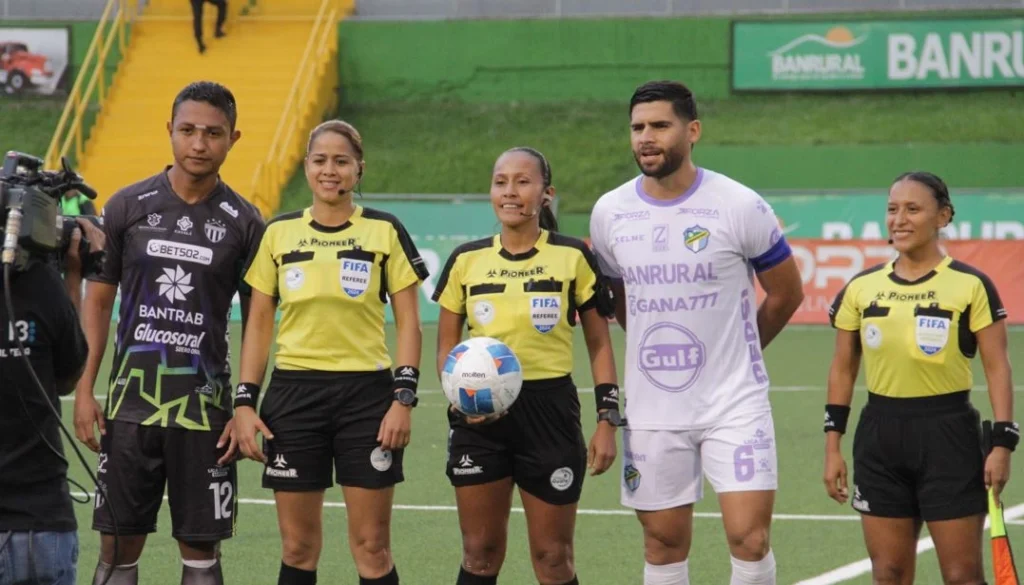 Arbitraje femenino