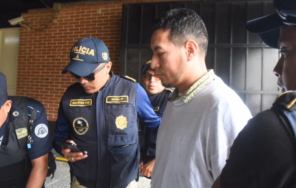 Capturan al exsubinspector de PNC, Edy Leonel Vásquez Rabanales