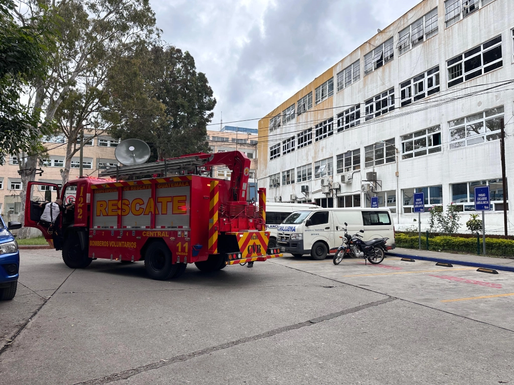 Reportan amenaza de explosivo en el hospital Roosevelt