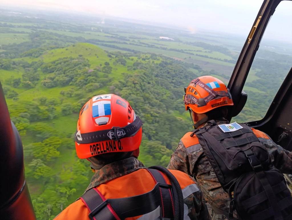 Retoman búsqueda de helicóptero desaparecido en Escuintla