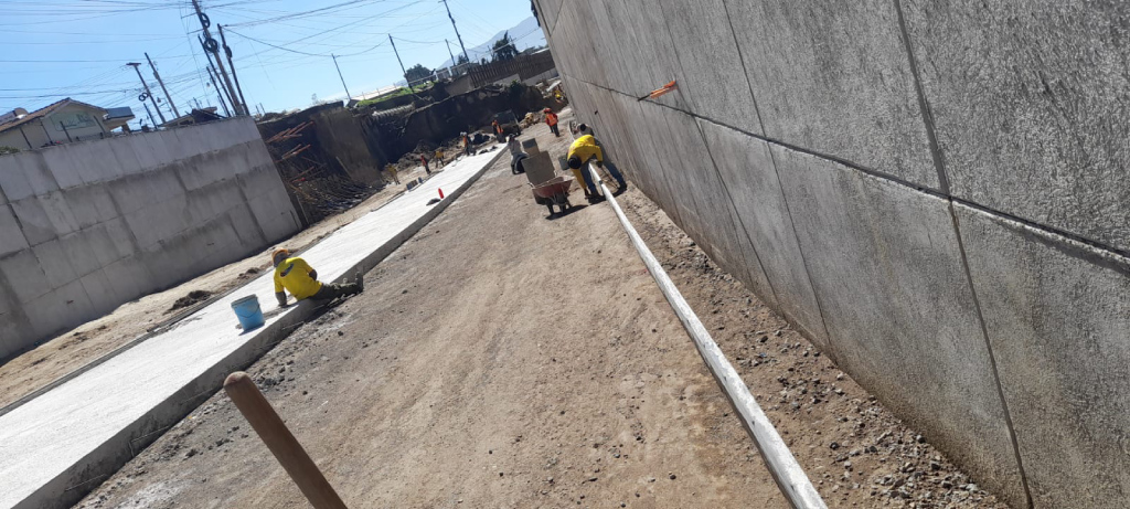 construcción de paso a desnivel en Quetzaltenango