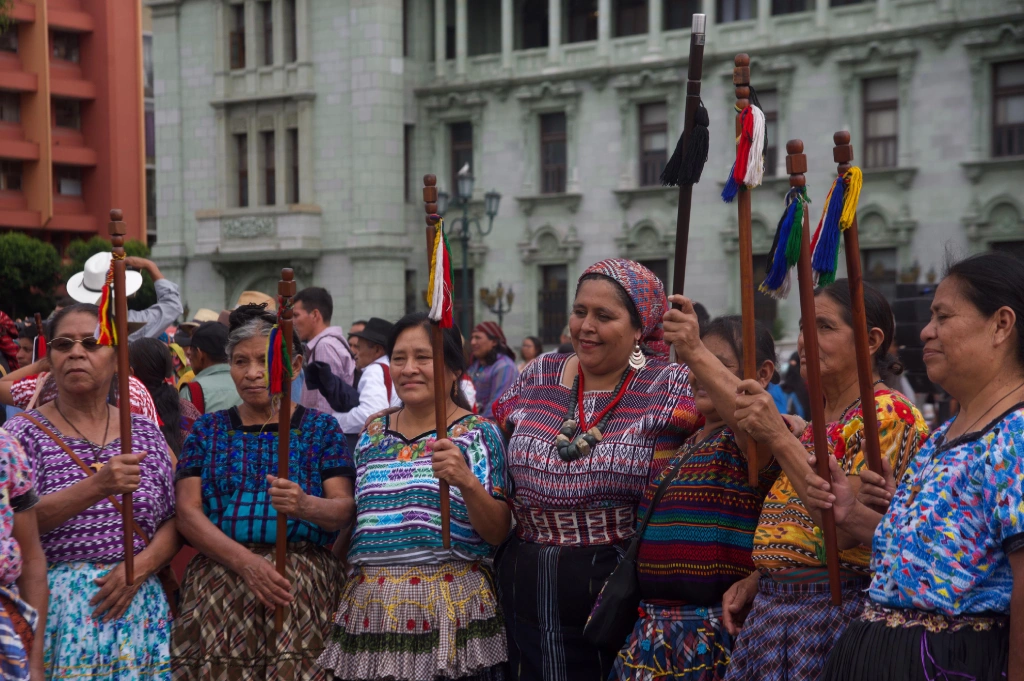 Actividades en plaza de la Constitución en el Día Internacional de los Pueblos Indígenas