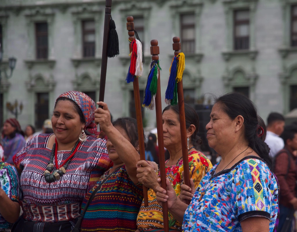 Actividades en plaza de la Constitución en el Día Internacional de los Pueblos Indígenas