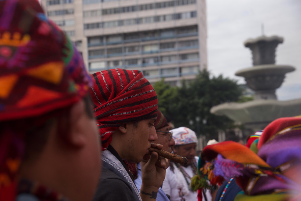 Actividades en plaza de la Constitución en el Día Internacional de los Pueblos Indígenas