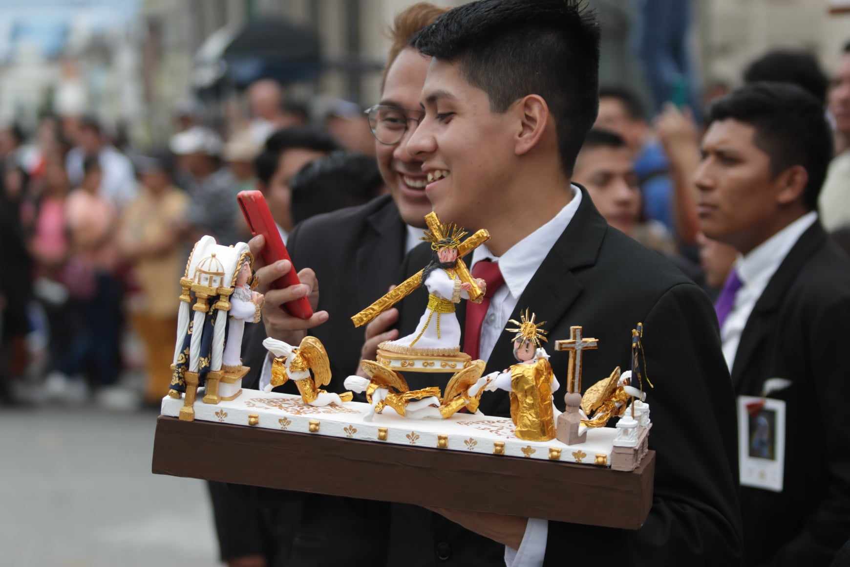 Procesión de Jesús Nazareno de las Tres Potencias por aniversario número 100 de la hermandad (15)