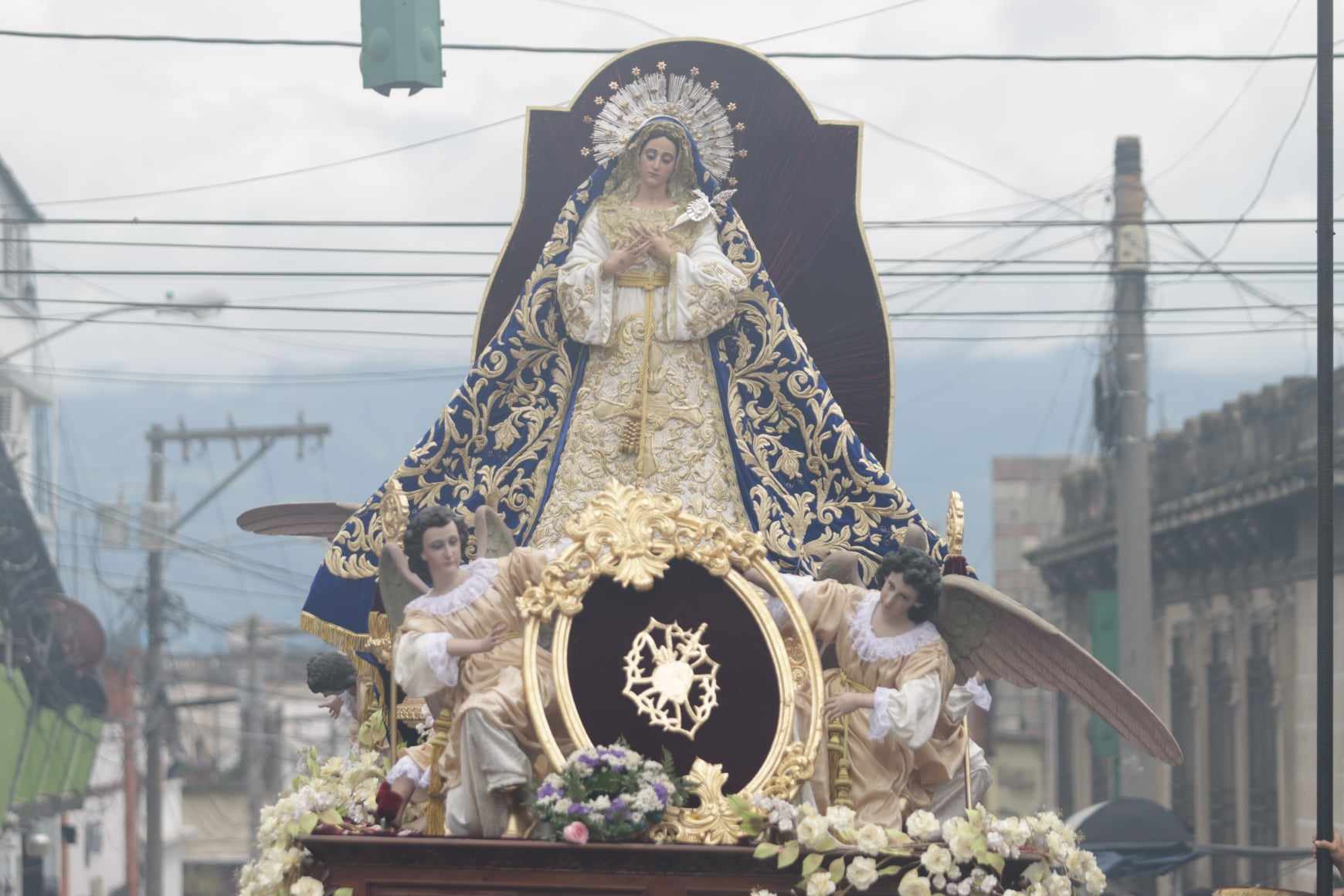 Procesión de Jesús Nazareno de las Tres Potencias por aniversario número 100 de la hermandad (4)