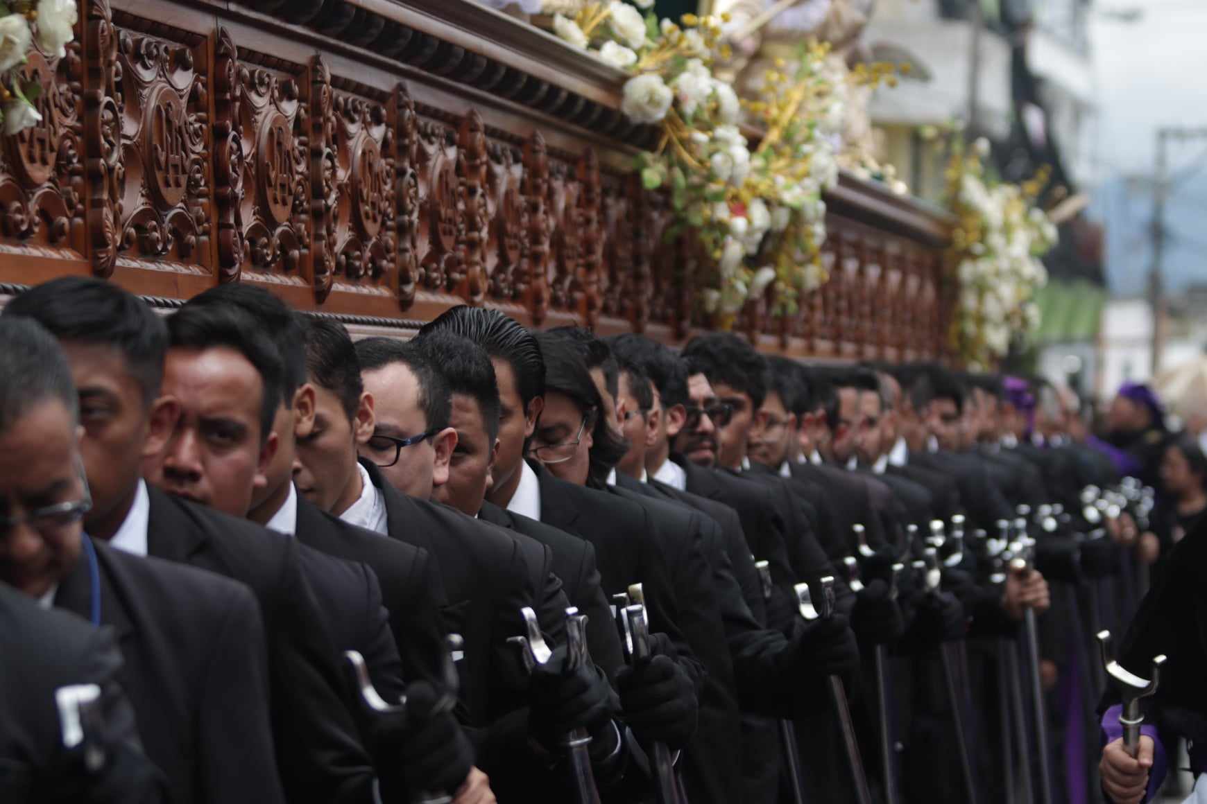 Procesión de Jesús Nazareno de las Tres Potencias por aniversario número 100 de la hermandad (9)