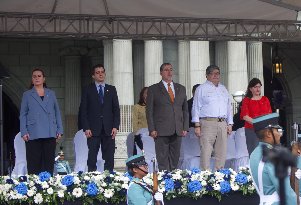 Gobierno inicia la conmemoración de Independencia con encendido del Fuego Patrio