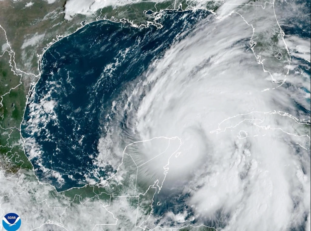 Huracán Helene cerca de la Península de Yucatán, México