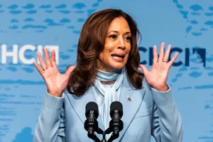 Kamala Harris en evento de campaña