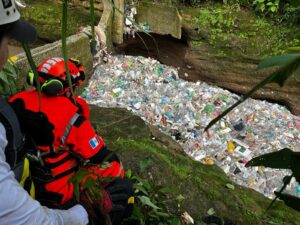 Por tercer día, buscan a menor arrastrado por río Las Vacas