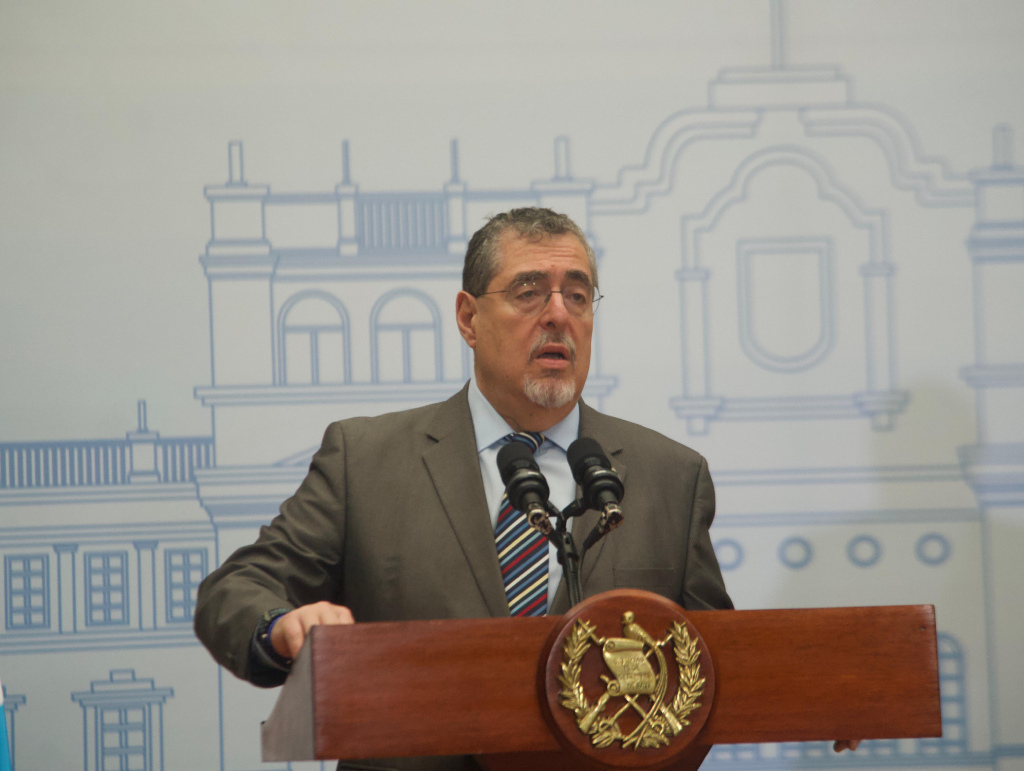 presidente Bernardo Arévalo en conferencia desde el Palacio Nacional