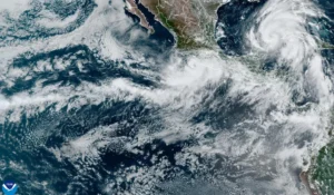 Tormenta tropical John cerca de México