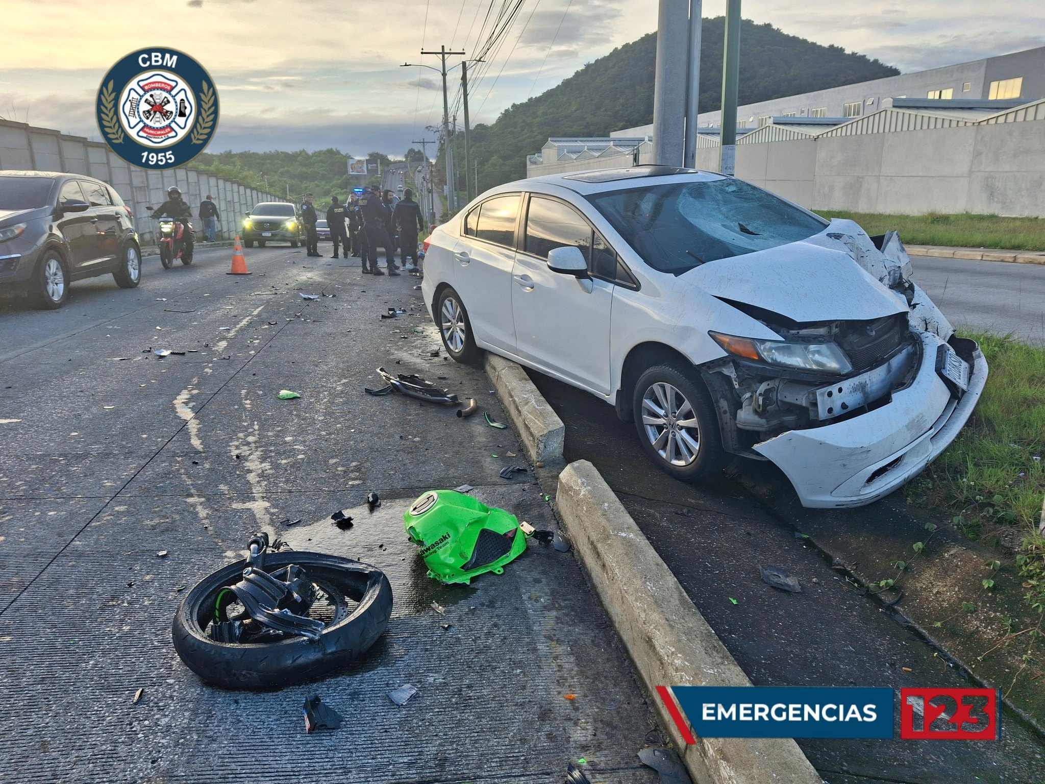 Motorista muere tras accidente en bulevar Las Tunas, Mixco