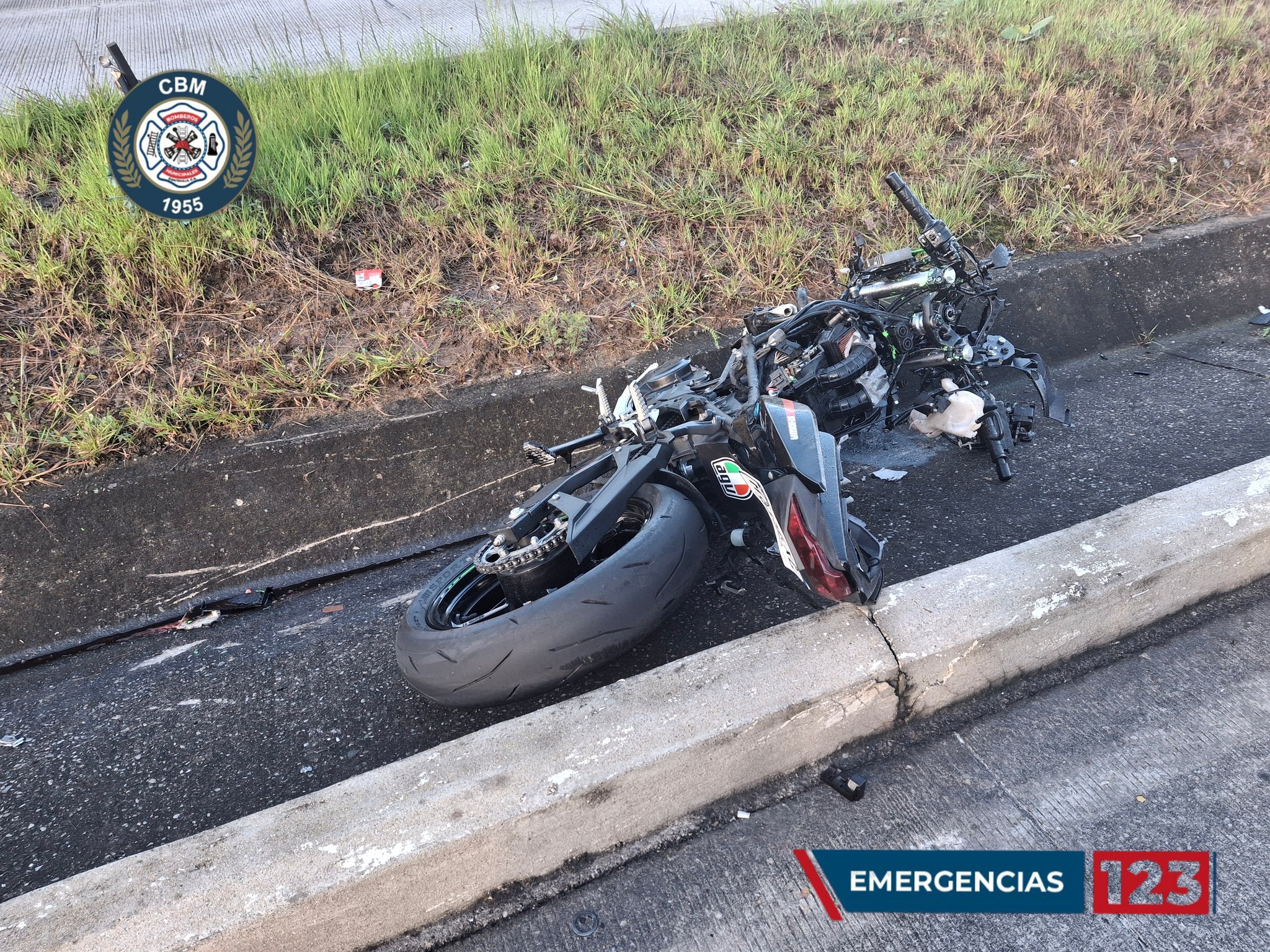 Motorista muere tras accidente en bulevar Las Tunas, Mixco