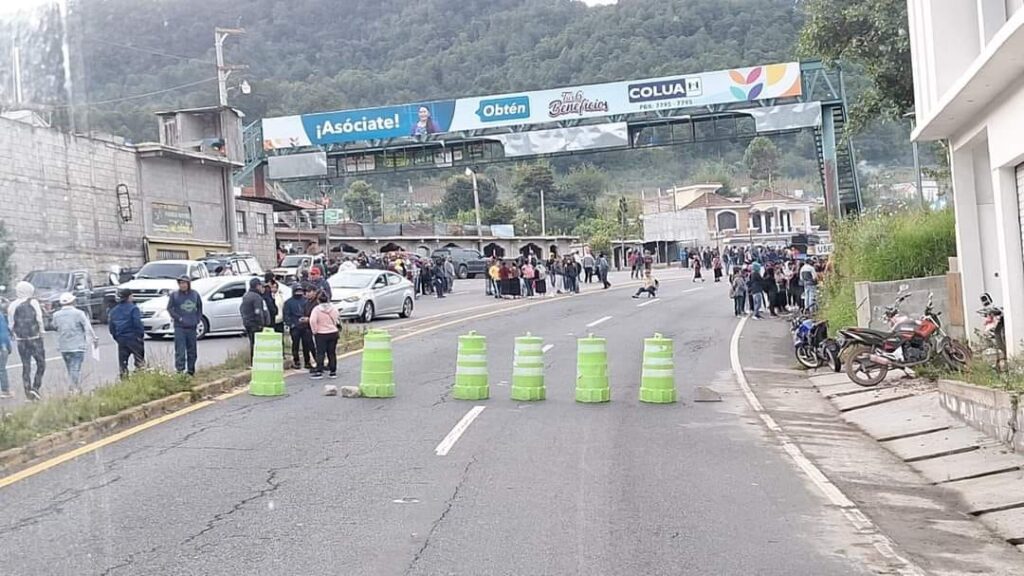 bloqueo en Km. 157 de ruta Interamericana, Nahualá, Sololá