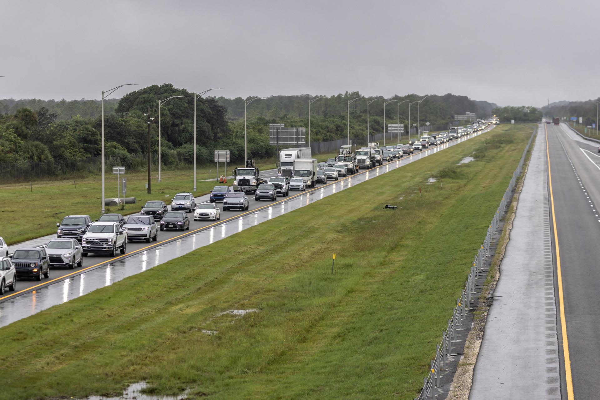 evacuaciones en Estados Unidos por paso del huracán Milton