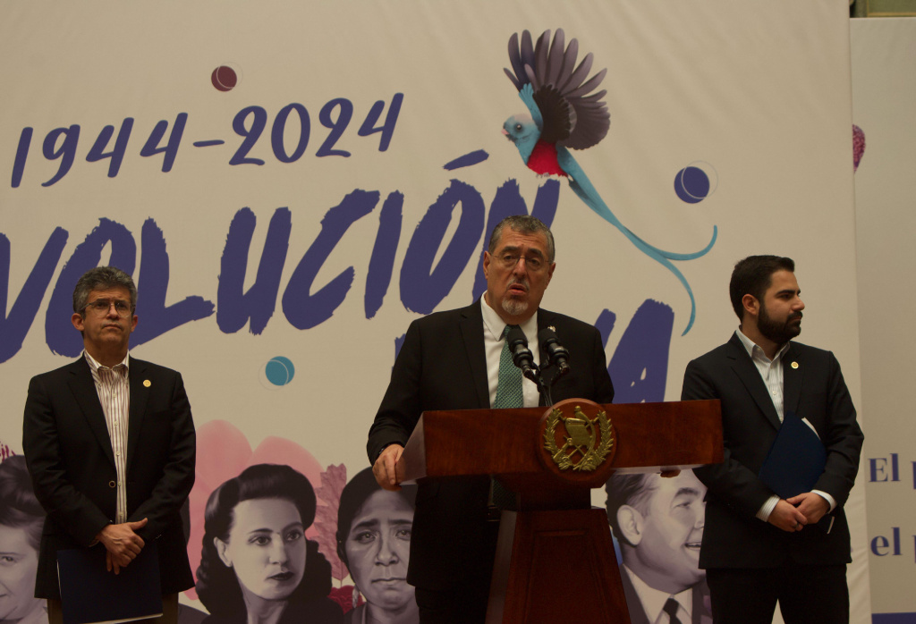 presidente Bernardo Arévalo habla sobre revolución de Guatemala