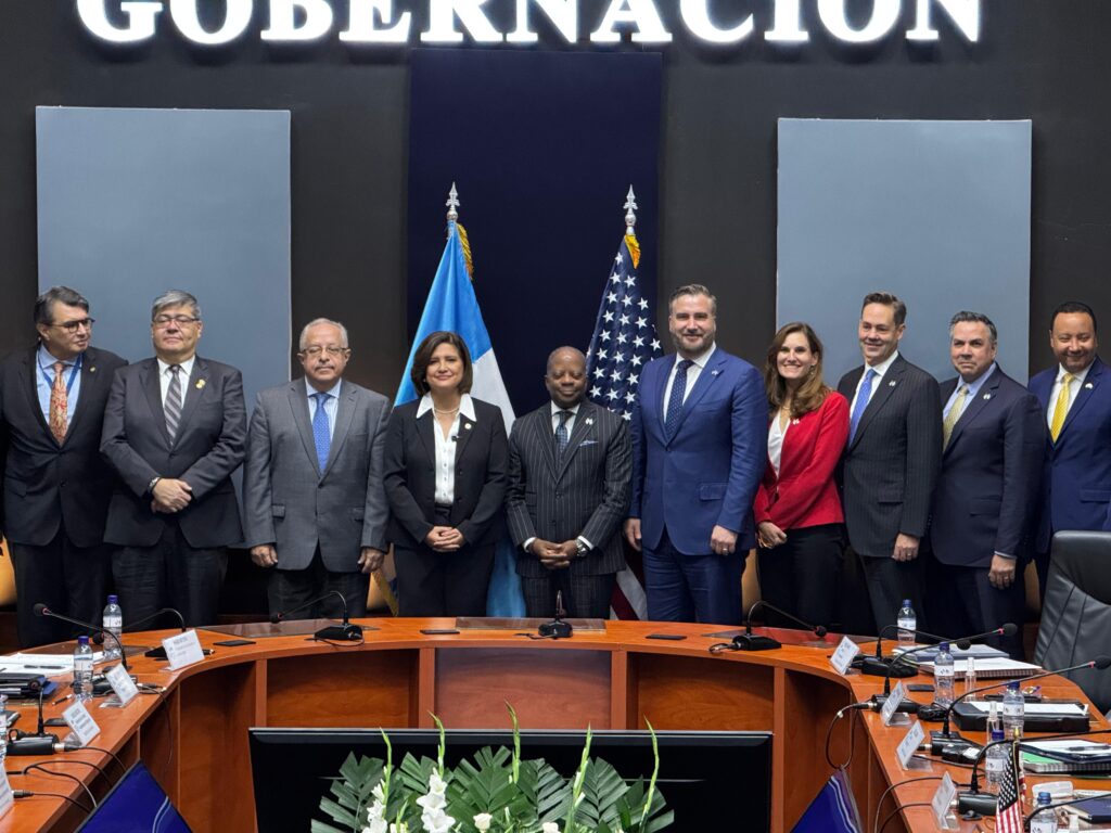 secretario antinarcóticos de los Estados Unidos, Todd Robinson, se reúne con autoridades de Guatemala