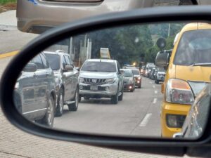 Las autoridades consideraron que al menos un millón de vehículos circulará en las diferentes calles durante esta jornada. Foto de archivo.