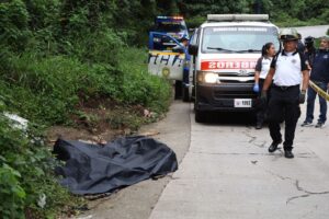 Abandonan dos cuerpos envueltos en nailon en San José Pinula