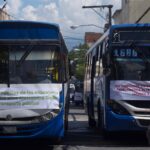 Pilotos de buses de Transurbano protestan en la capital