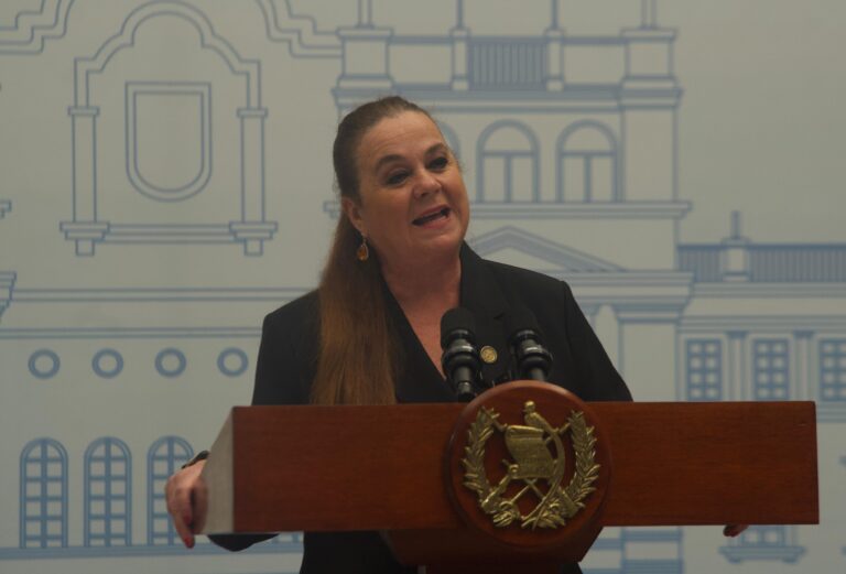 ministra de Educación, Anabella Giracca