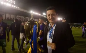 Roberto Montoya, técnico de Cobán Imperial